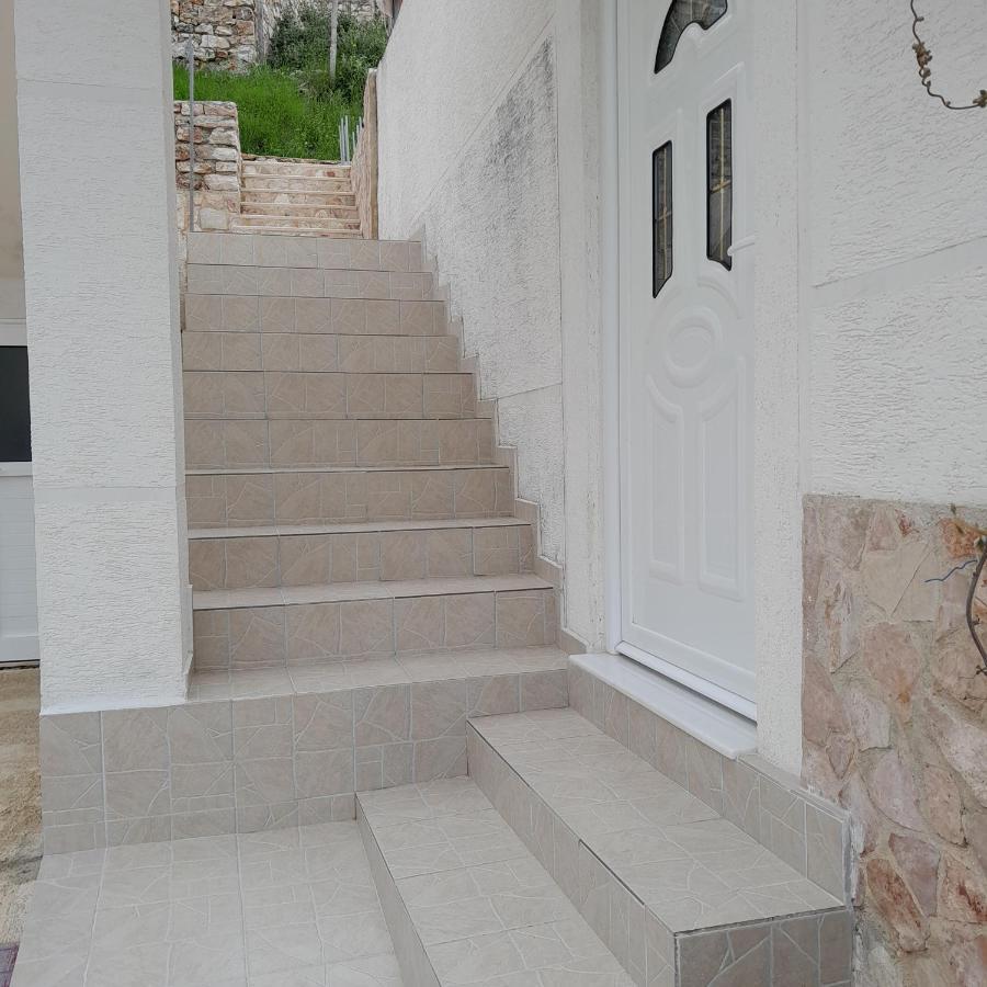Denni'S Home Sarande Exterior photo