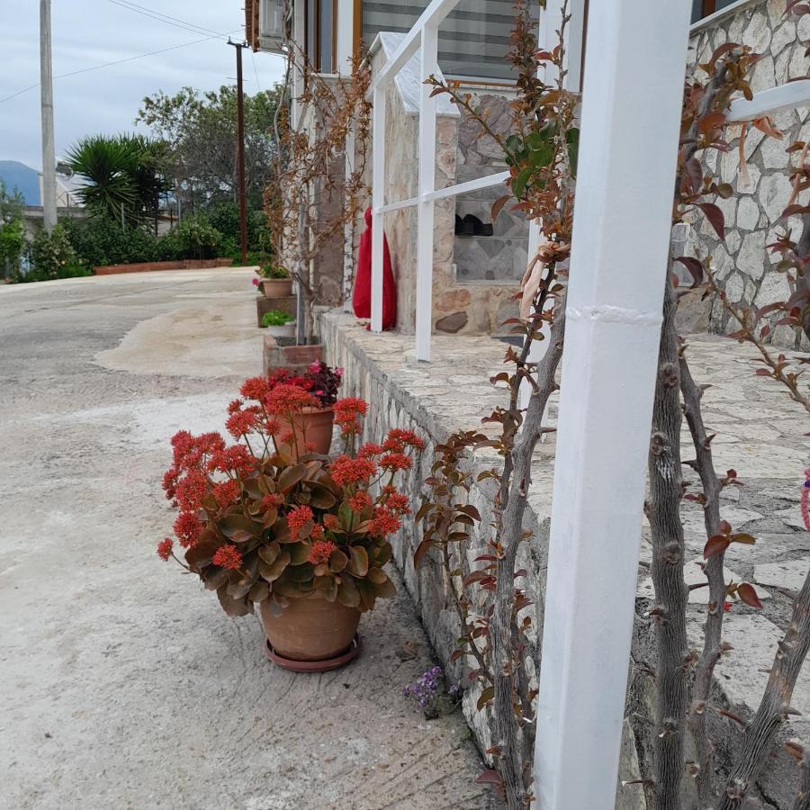 Denni'S Home Sarande Exterior photo