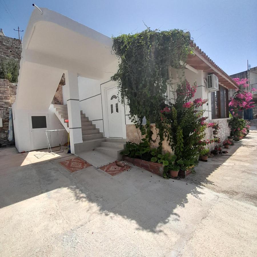 Denni'S Home Sarande Exterior photo