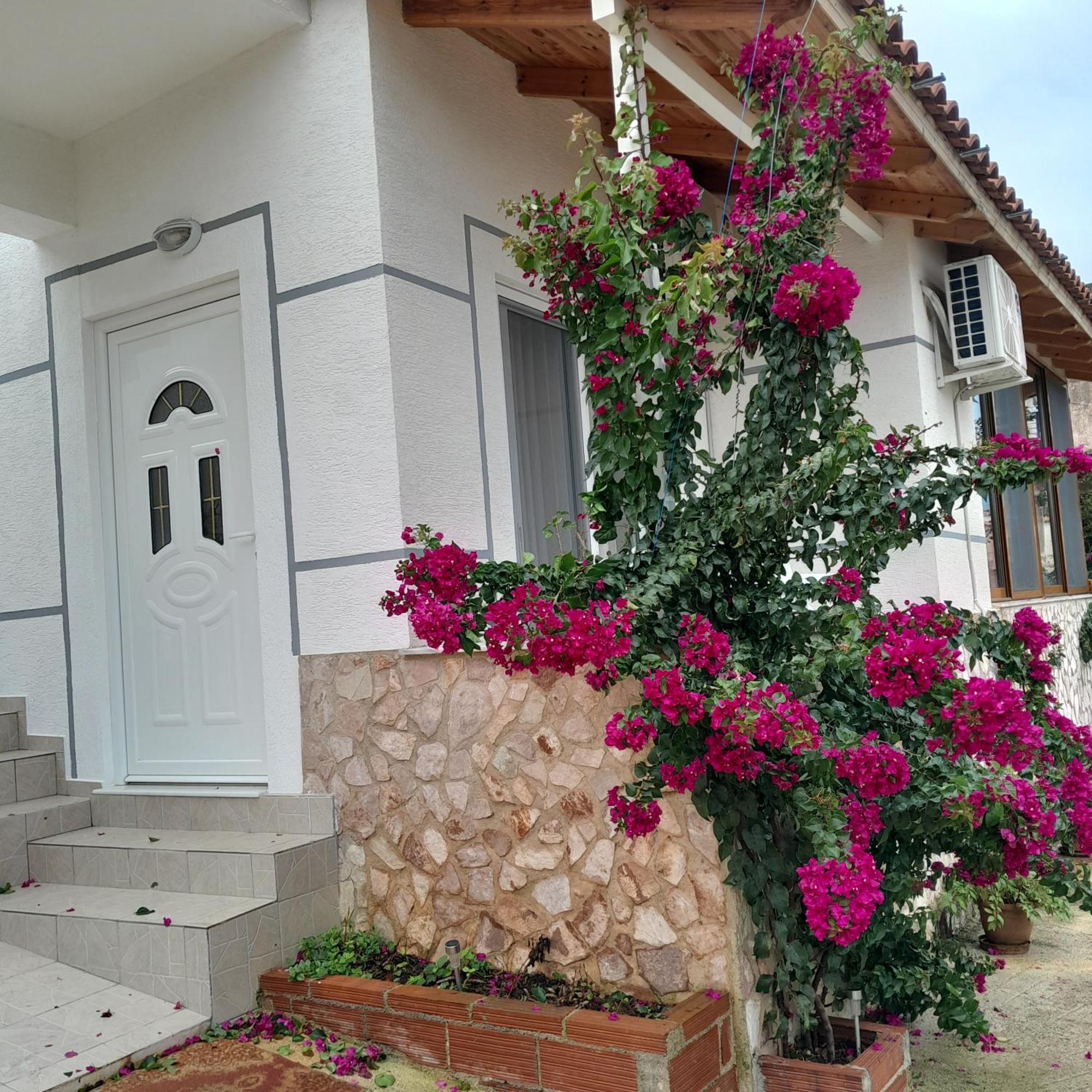 Denni'S Home Sarande Exterior photo