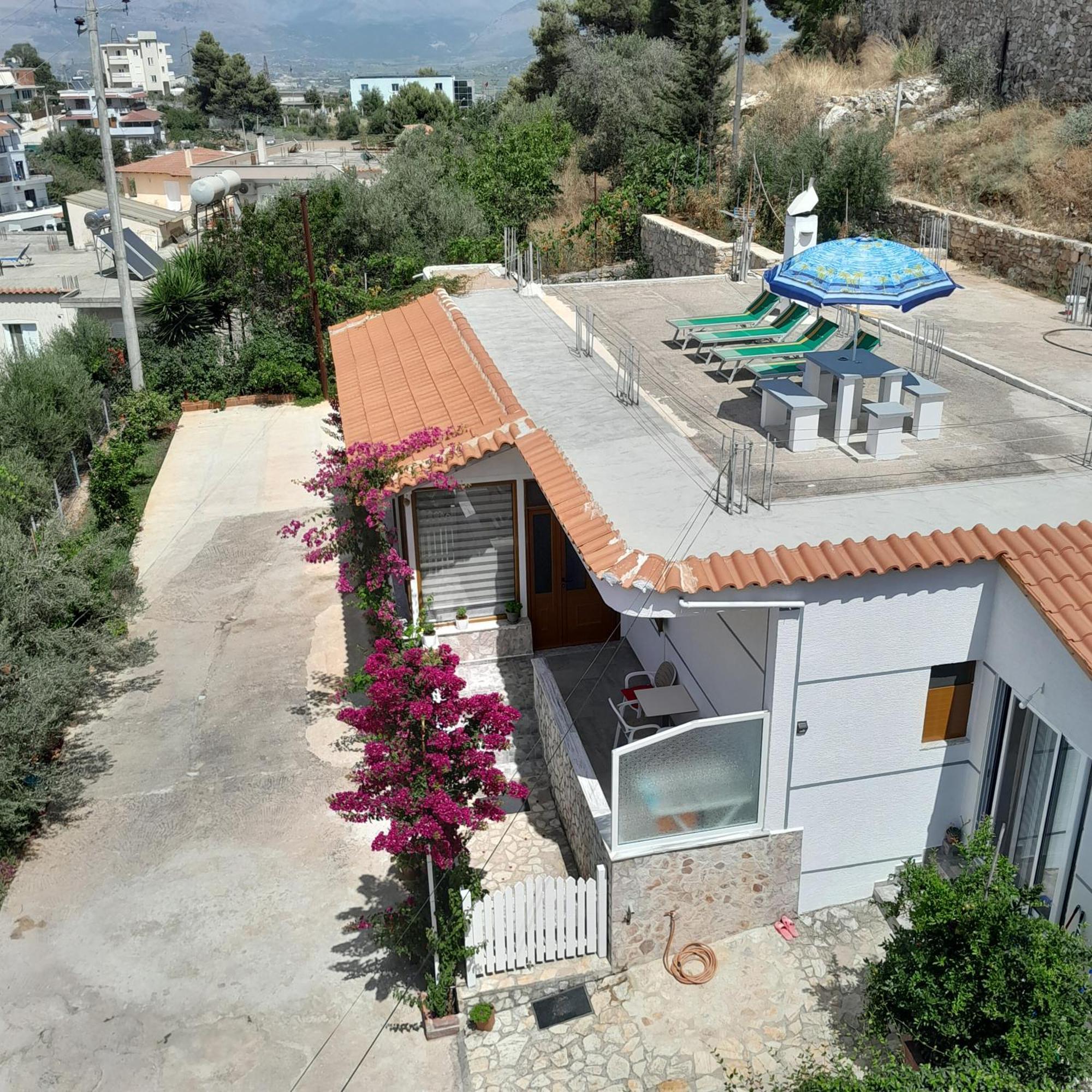 Denni'S Home Sarande Room photo